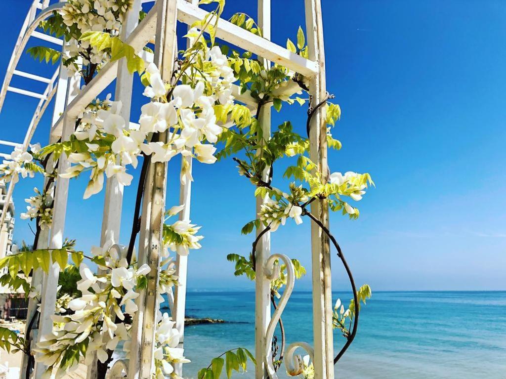 La Mer Residence โกลเดน แซนส์ ภายนอก รูปภาพ