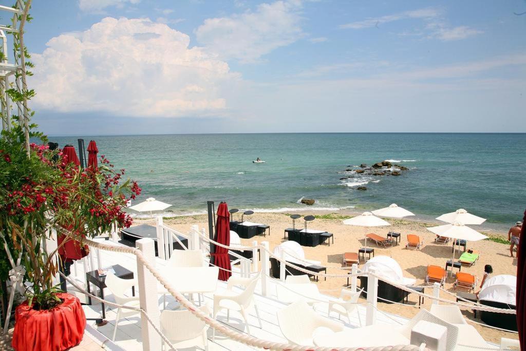 La Mer Residence โกลเดน แซนส์ ภายนอก รูปภาพ
