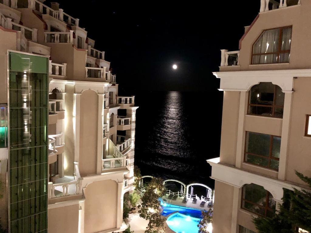 La Mer Residence โกลเดน แซนส์ ภายนอก รูปภาพ